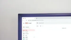 Mehr über den Artikel erfahren Effektive Kommunikation: Wie Sie mit Leichtigkeit einen Newsletter erstellen und Ihre Zielgruppe erreichen