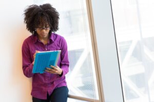 Mehr über den Artikel erfahren Mit KI-Agenten immer einen Schritt voraus im Kundenservice