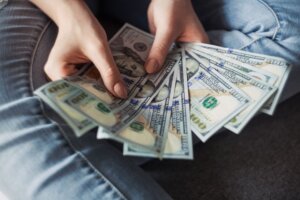 Mehr über den Artikel erfahren Erfolgreich handeln mit Neobrokern: Meine Tipps